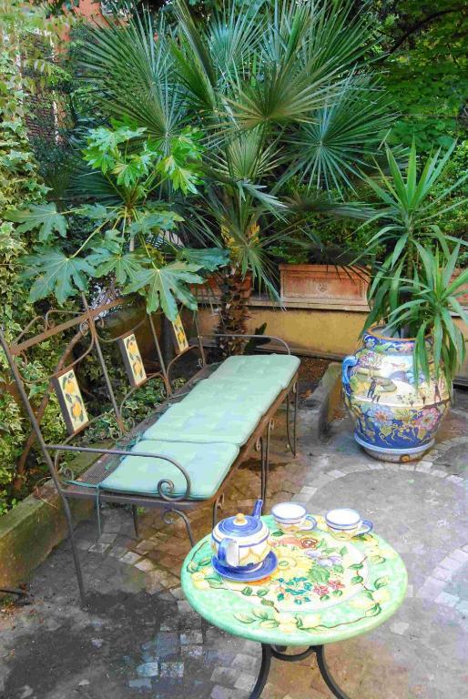 The Vault Bed & Breakfast Roma